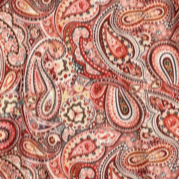 Just Fashion Now XL Shirt Top Pink Paisley Short Sleeve Round Neck Stretch Knit - Picture 2 of 8